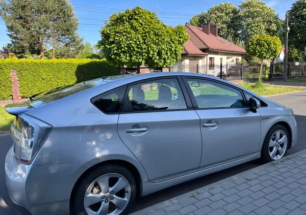 toyota prius brwinów Toyota Prius cena 37000 przebieg: 264000, rok produkcji 2010 z Brwinów